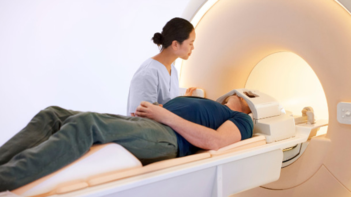 La IRM en un departamento de emergencias neurol&oacute;gicas para tomar decisiones r&aacute;pidas y seguras