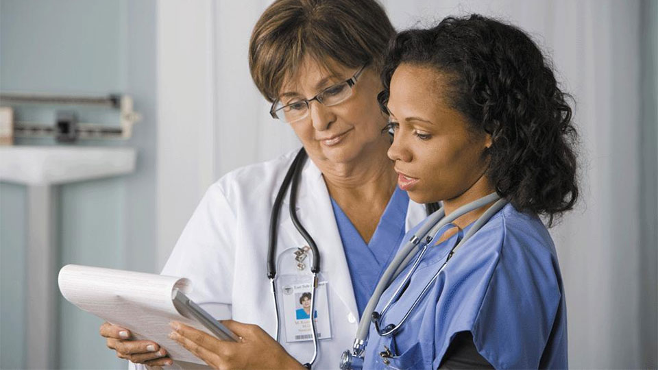 Compartiendo las metas para ayudar a la mam&aacute; y al beb&eacute; a llegar a casa