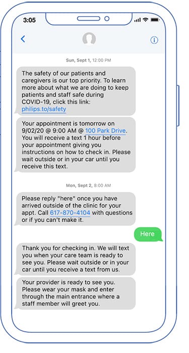 Pantalla de tel&eacute;fono m&oacute;vil con Philips Patient Manager que muestra los pasos necesarios para guiar a un paciente, empezando por la preparaci&oacute;n previa a la cita