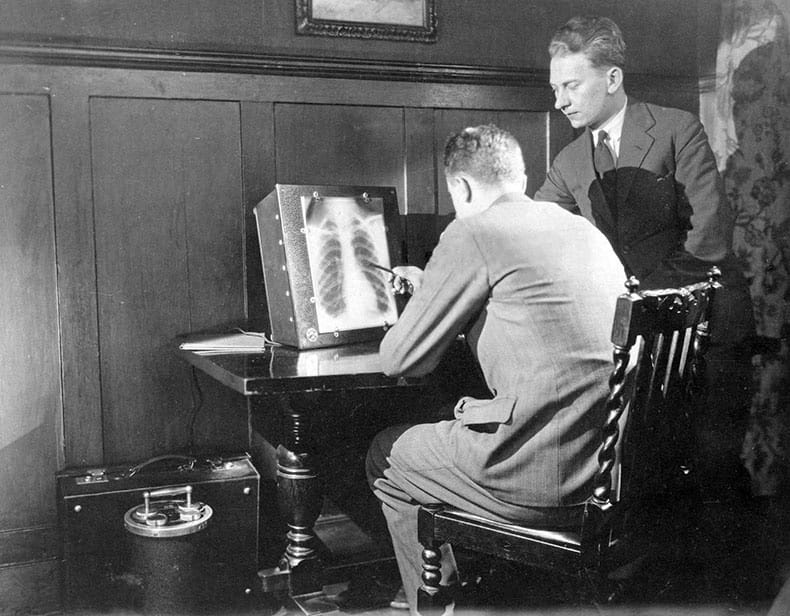 photo depicting research on X-ray-technology